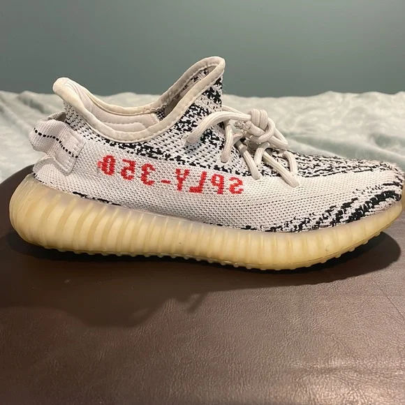 adidas gazelle silver green womens Yeezy Boost 350 V2 'Zebra' 2022/2023 – Imperial edge main image 1